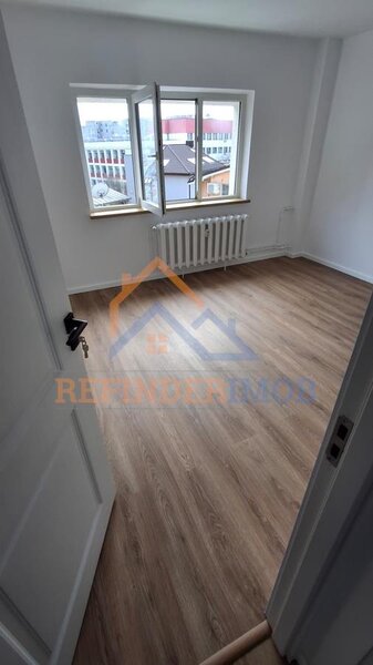 Nerva Traian Apartament de vanzare cu 3 camere, zona Nerva Traian