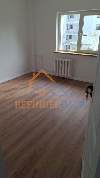 Nerva Traian Apartament de vanzare cu 3 camere, zona Nerva Traian