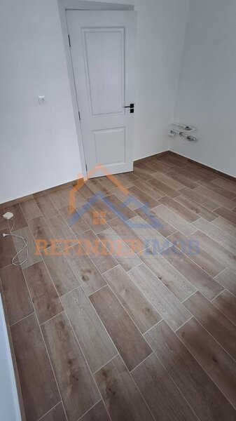Nerva Traian Apartament de vanzare cu 3 camere, zona Nerva Traian